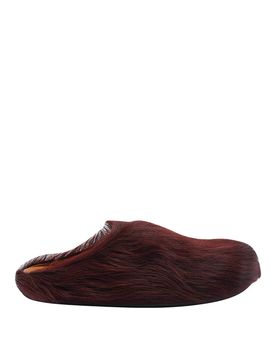 Capelli lunghi rossi sabot fussbet