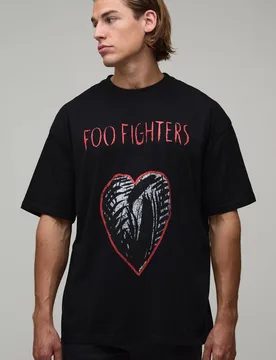 Herren Übergroßes Foo Fighters Herz Lizenz-Print Oberteil Black Größe Small - boohooMAN - FashionsVida