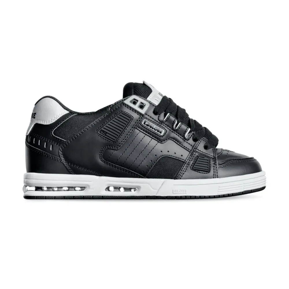 Baskets Sabre Black / Silver EU 47 - Globe - FashionsVida