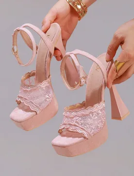 Sandalias de tacón alto rosa con encaje bordado, zapatos de fiesta sexy, punta abierta, punta cuadrada, tacón de copa de vino, plataforma, chanclas - Shein - FashionsVida