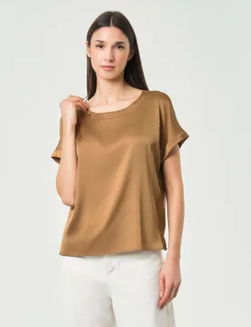 Blusa cammello in raso tecnico stretch con maniche ad aletta e scollo stondato - Emme Marella - FashionsVida