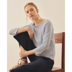 Camiseta de mujer de manga larga y rayas