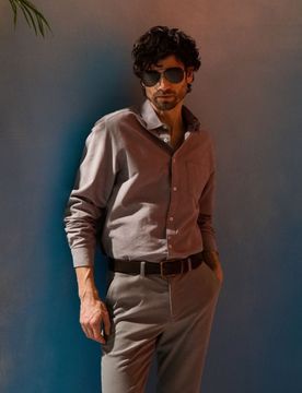 Camicia in cotone a maniche lunghe con taschino sul petto - grigio chiaro