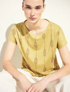 Camiseta de mujer de manga corta cuello caja con tachas - Woman El Corte Inglés - FashionsVida