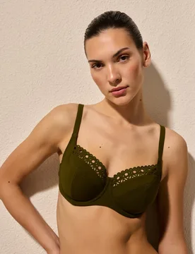 Sujetador forma triangulo escotado - Lise Charmel - FashionsVida