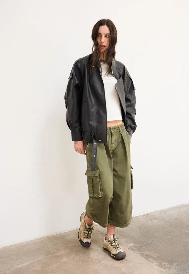 Oversize-Kunstlederjacke mit Leiste Schwarz XL - Stradivarius - FashionsVida