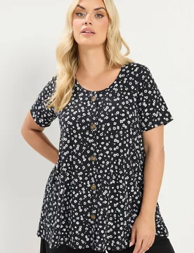 Women's Short Sleeve Swing T-Shirt in Black Size: 26-28 - Black - Size: 26-28 - Yours - FashionsVida