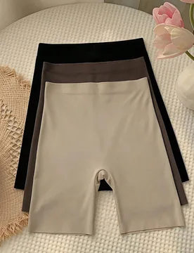 Pantalones cortos sin costuras lisos antiexposición para mujer (3 piezas/set), comodidad todo el día - Shein - FashionsVida