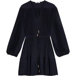 Vestido corto plisado acampanado con escote en v