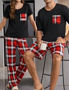 Conjunto de ropa de estar en casa para hombre con camiseta de cuello redondo cómoda y pantalones cortos casuales a cuadros - Shein - FashionsVida