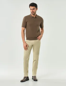 Pantalone color sabbia cinque tasche modello PA077 in gabardina di cotone stretch con toppa - Jeckerson - FashionsVida