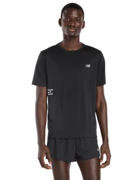 Athletics Graphic T-shirt Herren T-Shirts - Schwarz - Größe M - Poly Jersey Black M - New Balance - FashionsVida