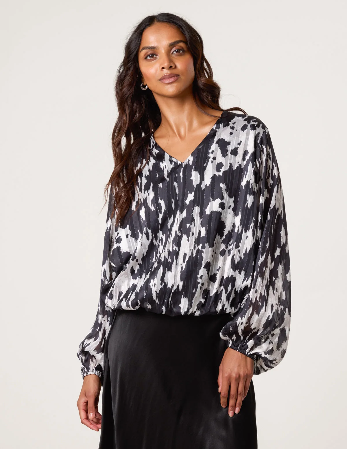 Metallic V Neck Bubble Hem Blouse - S / BLACK PATTERN - female - Blue Vanilla - FashionsVida