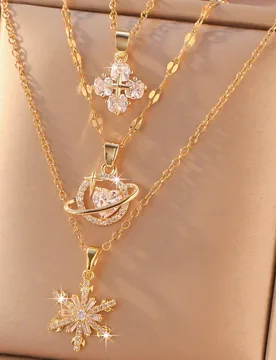 Piezas Collar de Navidad de 3 capas, incrustado con colgantes de planeta, copo de nieve, trébol de cuatro hojas y flor de cuatro pétalos - Regalo de - Shein - FashionsVida