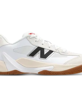 Hesi Low Men's Sneakers - White - Size 8 - Leather - White - Size: 8 - New Balance - FashionsVida