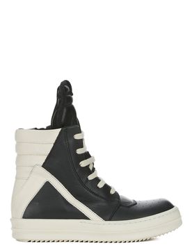 Extended Tongue Geometric Panel Sneakers for Boys