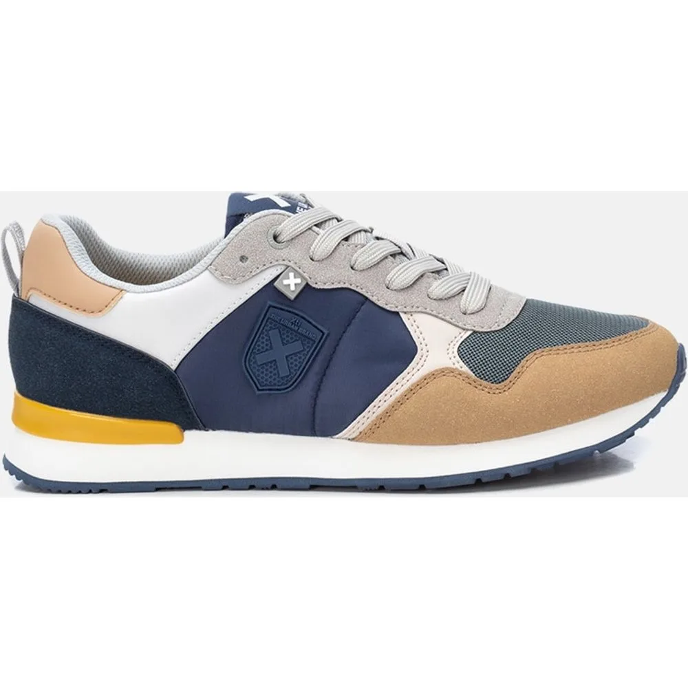 Zapatilla de hombre con cordones - XTI - FashionsVida