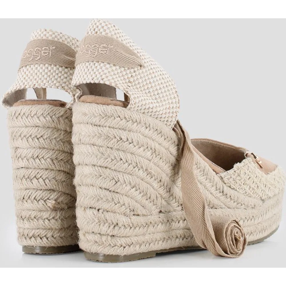 Alpargatas de cuña de mujer con cintas y mezcla de tejidos - Blogger - FashionsVida
