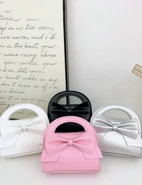 Pieza Bolso de cadena de moda y popular, bolso de hombro con lazo, bolso bandolera lindo, con decoración de lazo dulce, material de PU con cierre mag - Shein - FashionsVida