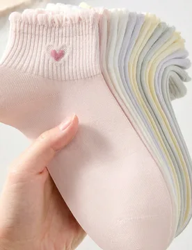 Pares de calcetines cortos invisibles para mujer con patrón de corazón, lindos y dulces, transpirables, calcetines de tobillo, calcetines tipo barco - Shein - FashionsVida