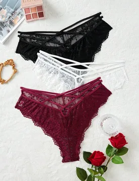 Lencería con paquete de 3 bragas talla grande panty tipo lencería con encaje floral y diseño de cruce - Shein - FashionsVida