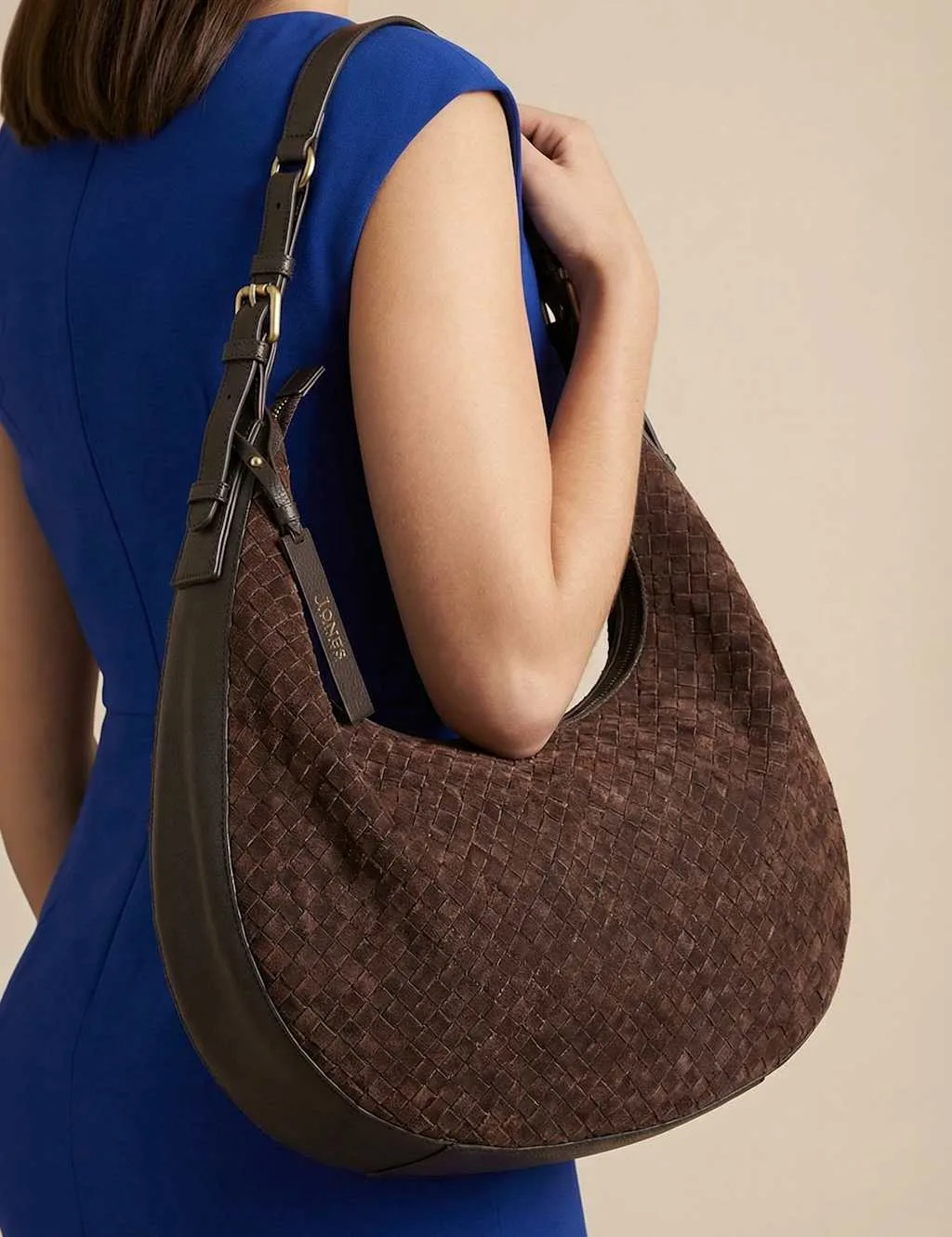 Leather Slouch Woven Shoulder Bag Chocolate female - Jones Bootmaker - FashionsVida