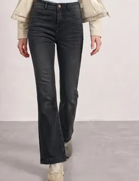 High Waist Bootcut Jeans im Slim Fit female Schwarz