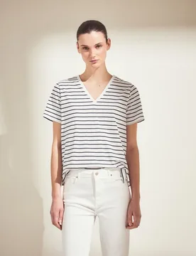 Camiseta de mujer de manga corta y cuello pico - Woman El Corte Inglés - FashionsVida