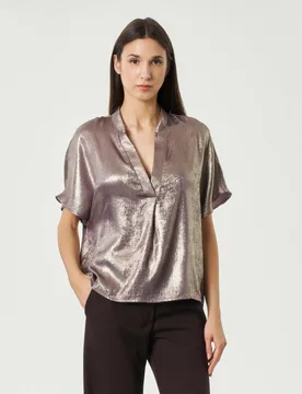 Blusa viola in tessuto laminato con scollo a V e maniche ad aletta - Hlo! - FashionsVida