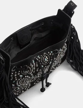 Bolso de hombro de piel con tachas y flecos laterales - Alma en Pena - FashionsVida
