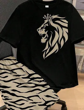 Set de 2 piezas para adolescentes varones: Camiseta de manga corta con estampado de león casual y pantalones cortos a rayas de tigre, para verano - Shein - FashionsVida