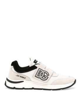 Sneakers Con Logo