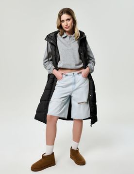 Gilet trapuntato con cappuccio - nero