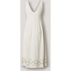 Vestido largo de mujer con detalles calados
