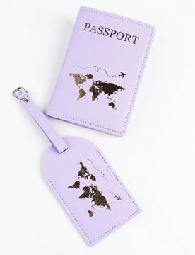 Set de 2 piezas de Portapassaporte y Etiqueta de equipaje con diseño de mapa del mundo de PU, set de accesorios de viaje para la temporada de vacacio - Shein - FashionsVida