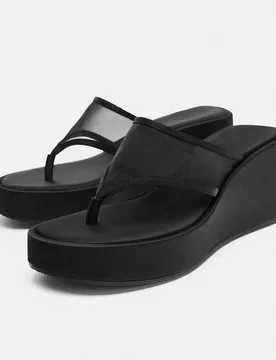 Sandalias de plataforma con cuña y tiras de malla negra para mujer, nuevas sandalias de verano con suela gruesa y elevada - Shein - FashionsVida