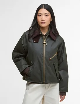 Chaqueta corta encerada inspirada en el transporte - Barbour - FashionsVida