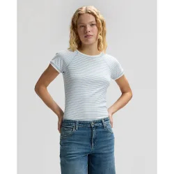 Camiseta de mujer de corte slim y manga corta
