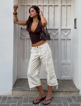 Pantalon Capri 38 Blanc Cassé - Bershka - FashionsVida