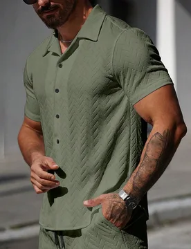 Camisa casual versátil de manga corta con textura y abotonadura sencilla para hombre - Shein - FashionsVida