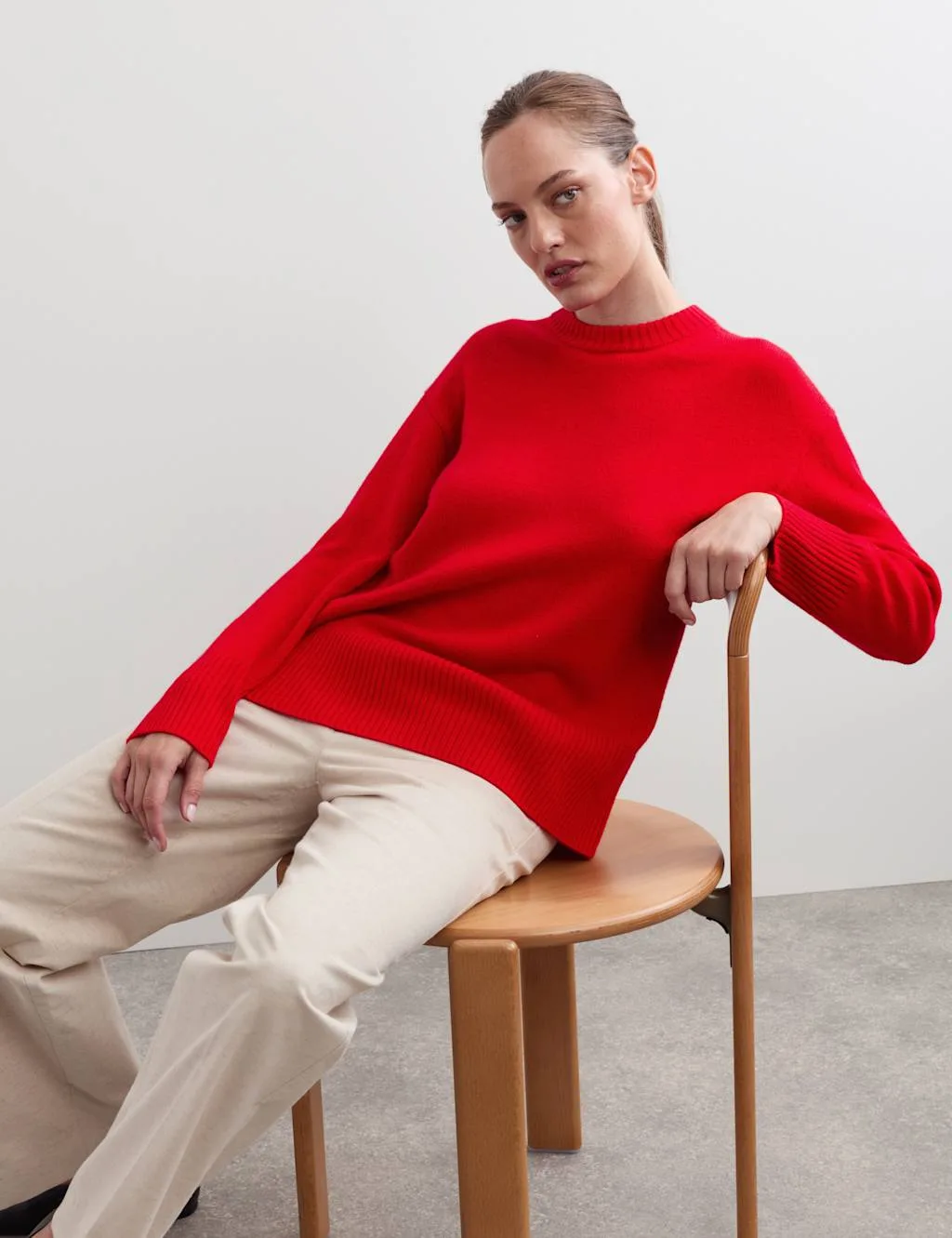 Pure Cashmere Crew Neck Relaxed Jumper Red female - Jaeger - FashionsVida