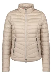 Jacke Watte female