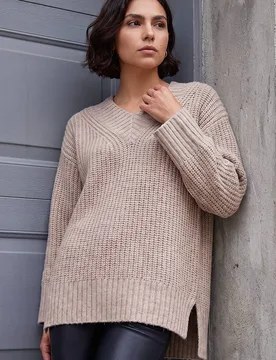 Women's Chunky V-Neck Knit Jumper in Beige Size: 20 - Beige - Size: 20 - Roman - FashionsVida