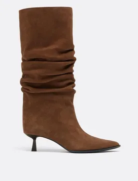 Kitten-Stiefel aus Leder im Slouchy-Fit BEIGE 35 - Stradivarius - FashionsVida