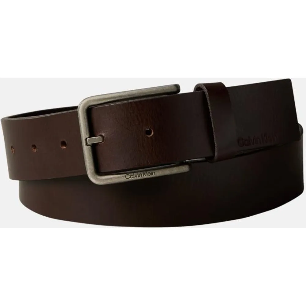 Cinturón de piel con hebilla cuadrada - Calvin Klein - FashionsVida