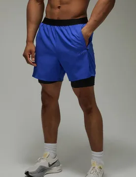 Herren Herren Active Perforierte Stretch Gewebte 2-in-1 Shorts Cobalt Größe XS - boohooMAN - FashionsVida