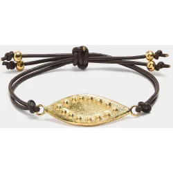 Pulsera de cordón ajustable con detalle ovalado de charm