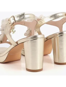Sandalias de tacón de mujer metalizadas con adornos florales - Lola Casademunt - FashionsVida