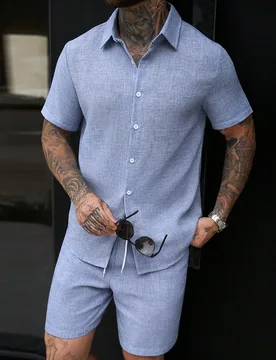 Conjunto de camisa de manga corta y pantalones cortos de unicolor y textura casual para hombres, conjunto de 2 piezas, ropa de verano para hombre, con - Shein - FashionsVida