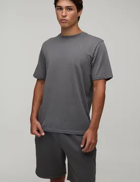 Herren Normal Geschnittenes T-Shirt Und Shorts Set Charcoal Größe Medium - boohooMAN - FashionsVida